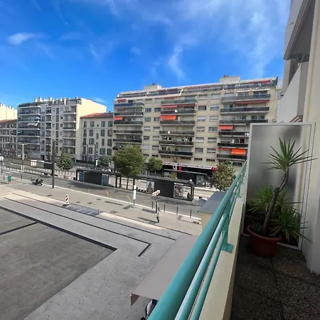 La Terrasse De Palais Des Arts ニース
